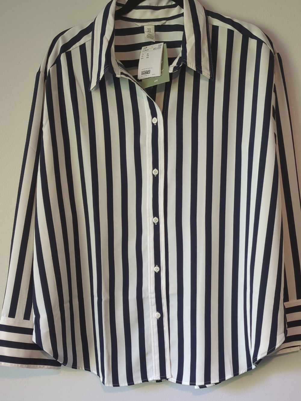 NWT H&M Black and Off- White Striped Button Down Shirt Blouse Women's XL